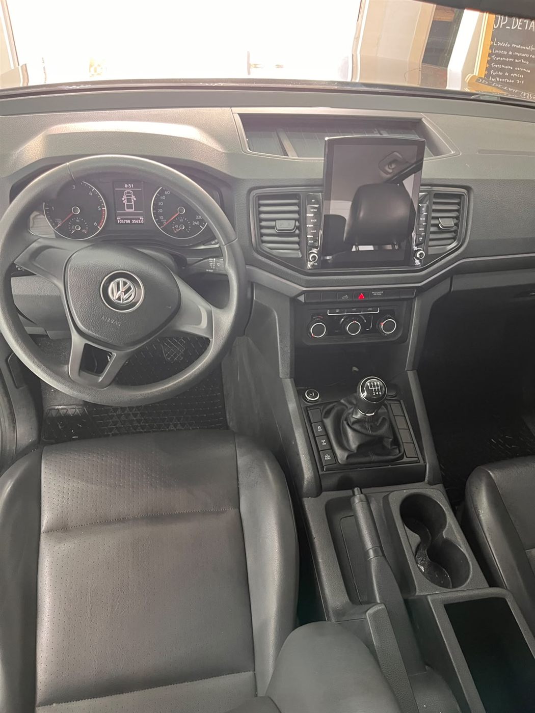Interior de Volkswagen Amarok detallado por JP Detailing